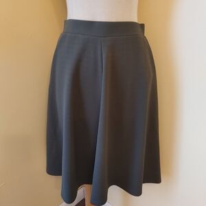 Prati‎ Collection Flare skirt with side pockets. Olive Green size Large